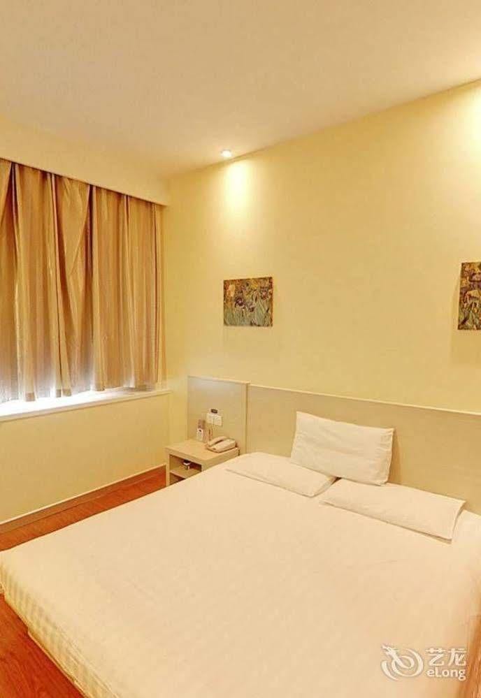Hanting Express Shanghai Lujiazui Minsheng Road Exterior photo